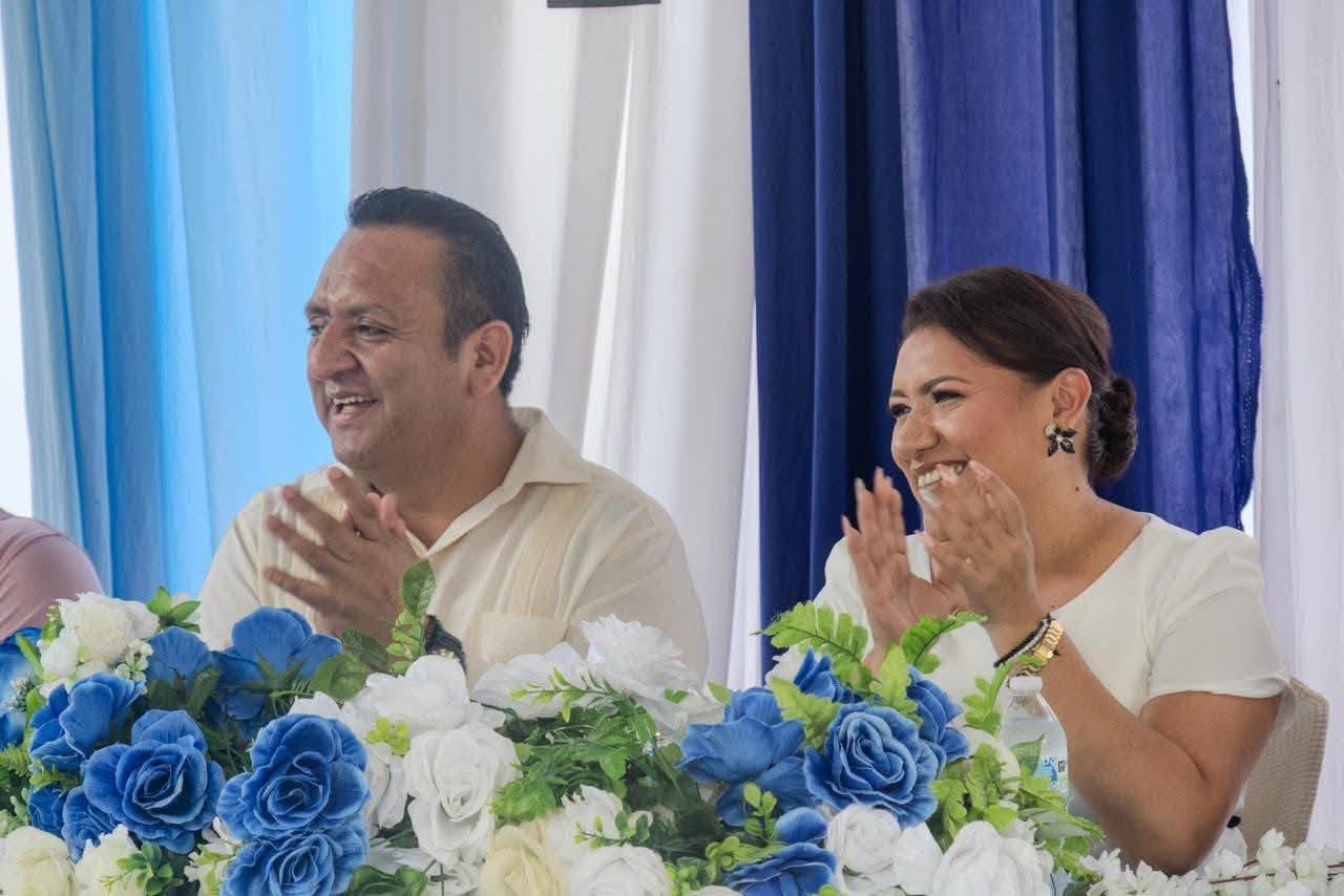 r2xyvdbngzfvxh72m7pbtrfsmq Raúl González Martínez y su esposa, Cinthya Celeste Álvarez Ramírez