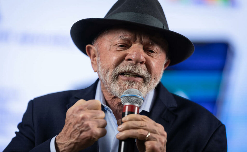 trump-eleva-la-presion-comercial-sobre-brasil-y-aviva-la-batalla-entre-lula-y-bolsonaro-1024x631-1 Nuevos aranceles de Trump: críticas en Brasil, inquietud en Chile y negociación en México - trump-eleva-la-presion-comercial-sobre-brasil-y-aviva-la-batalla-entre-lula-y-bolsonaro-1024x631