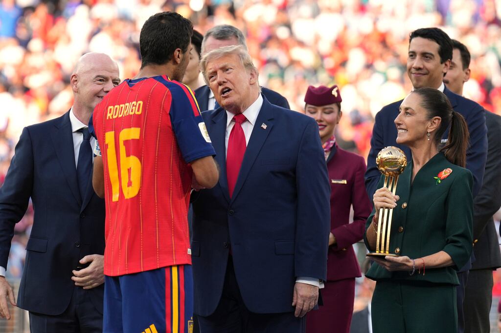 w5u25slztrev5lbd5524ekkaua Sheinbaum entregó el Balón de Oro del Mundial 2026 a Rodri Hernández