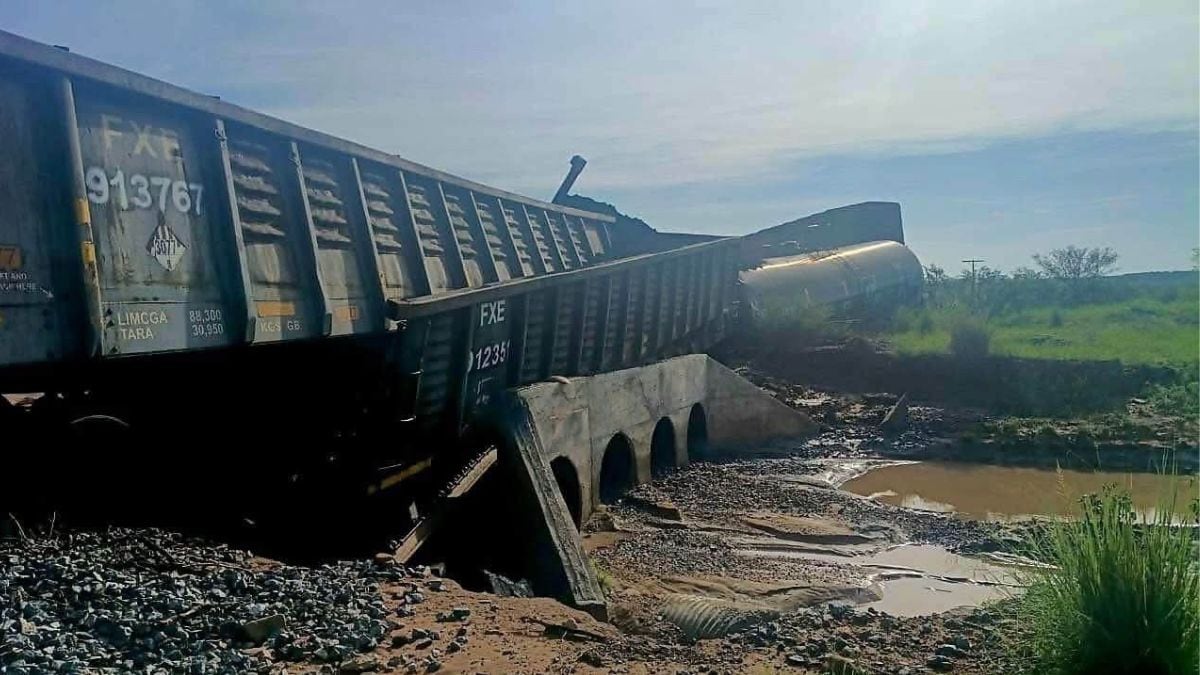 wpwrg5unybachexgnt3r5gpfxi Descarrila tren de Ferromex en Naco, Sonora