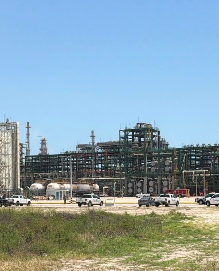 Pemex aclara el incendio en la refinería Dos Bocas.