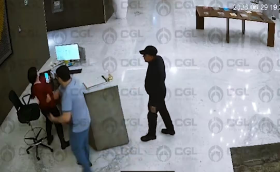 Señalan a Jorge Octavio Cortés Jiménez como responsable de la agresión a recepcionista en un hotel de Santa Fe