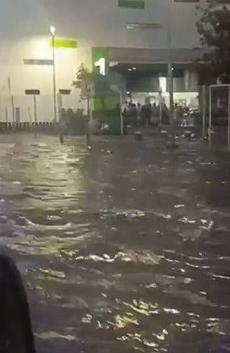 Paradero de Indios Verdes queda bajo el agua tras alerta roja por lluvias en la GAM
