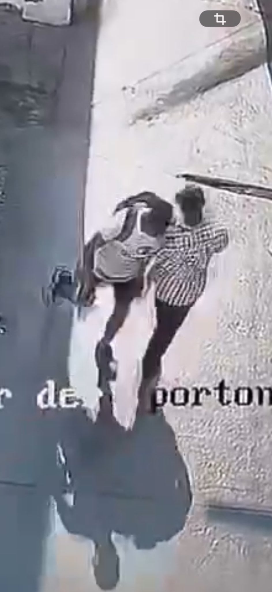 abr6dxc2f5g5jix2mr77sgqonq Adulto mayor muere atropellado en Monterrey; detienen a hombre que lo empujó