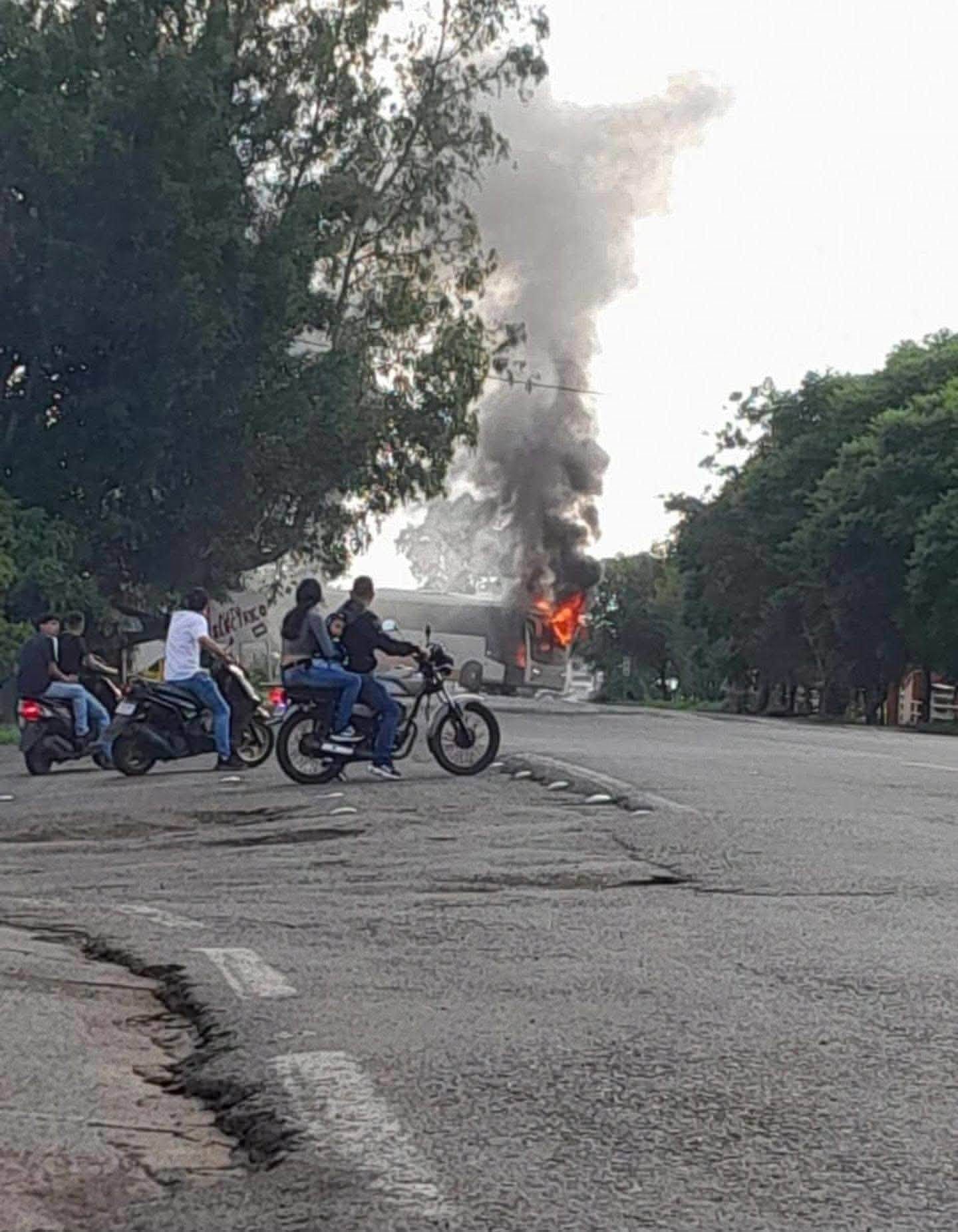 sr76c5g73bbdbiaspeuan2veby-1 Bloqueos en Michoacán