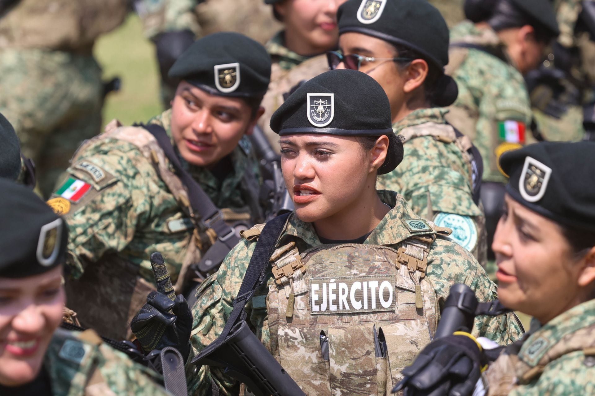 tjwtwebqwnhwzfsclzoa5mn5ma Mujeres en el Ejército