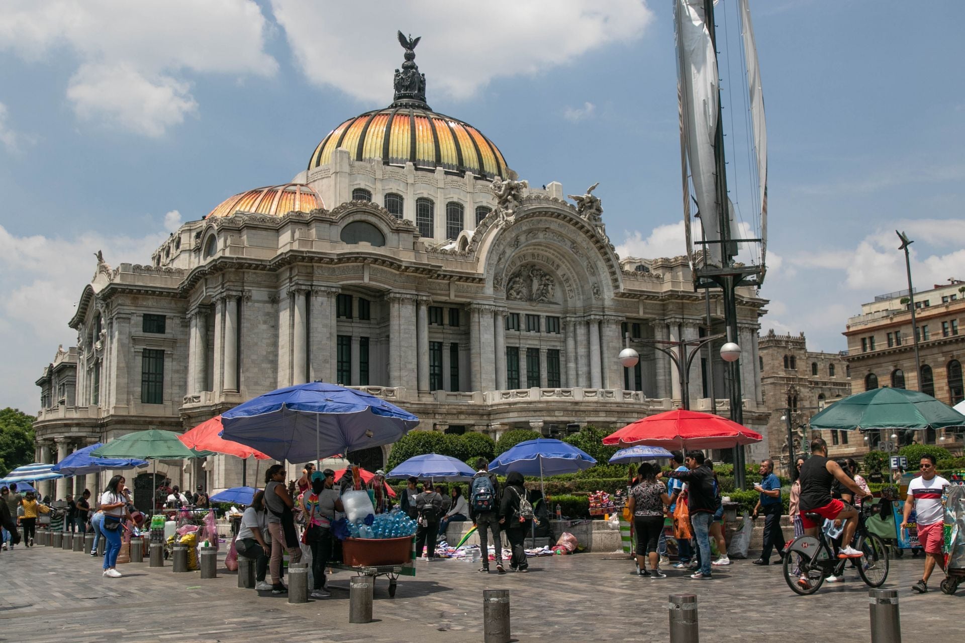 wgcew3kmk5hcjogemyrbtaal3e CDMX reitera diálogo con ambulantes por espacios en la Alameda Central