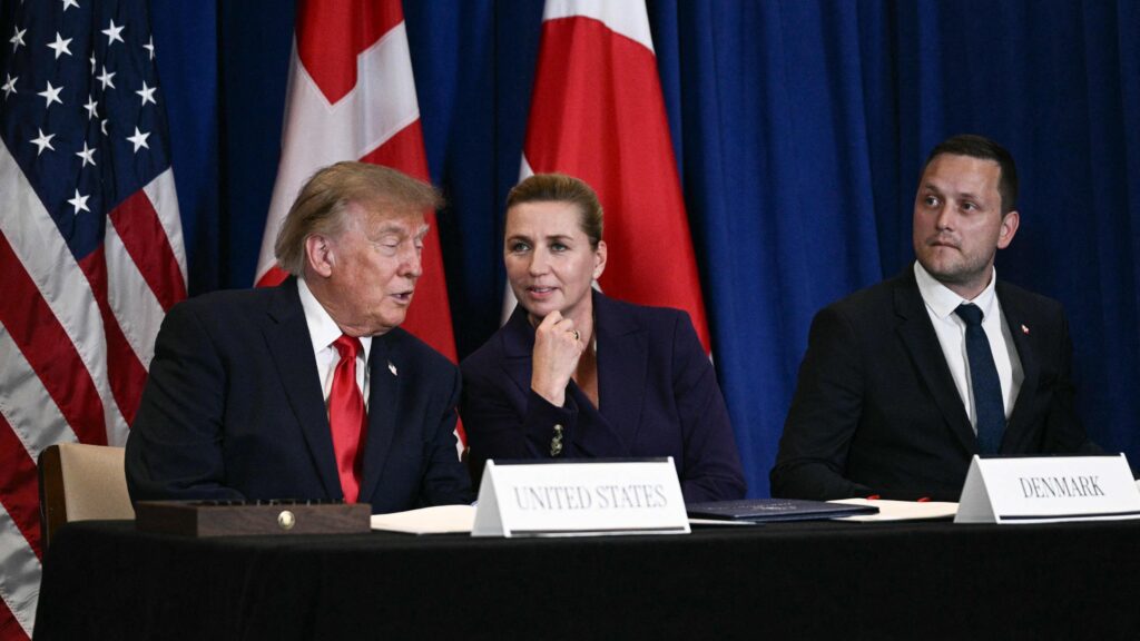 Trump, Groenlandia y Dinamarca firman el acuerdo que aumenta la presencia militar estadounidense en la isla ártica