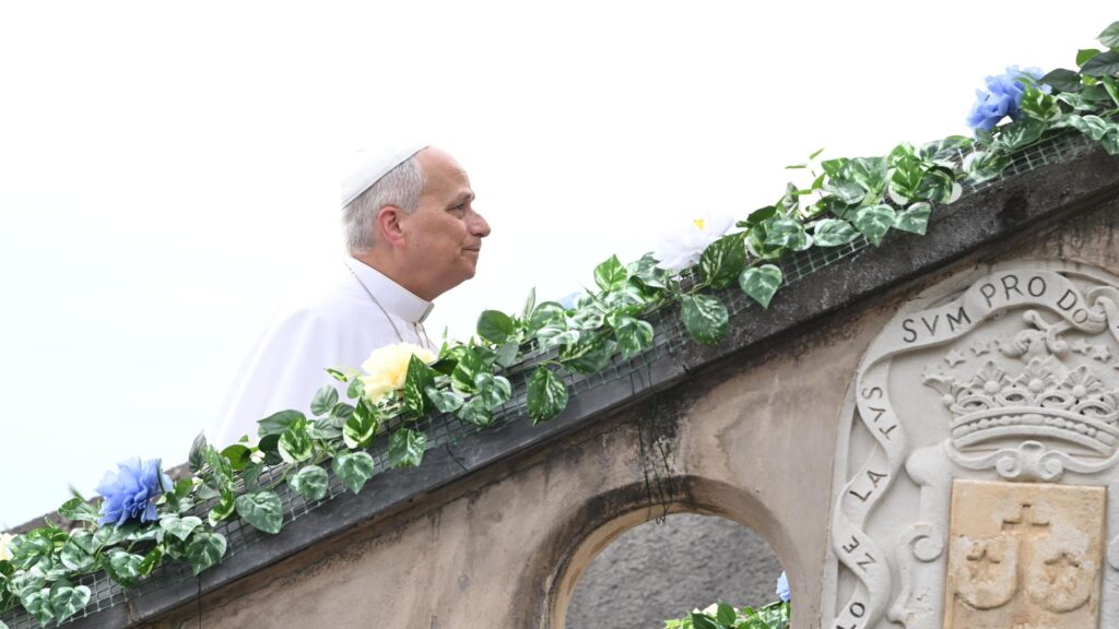 León XIV se reúne en Lourdes con siete víctimas de abusos sexuales tras pedir la “máxima vigilancia” contra esa “lacra”