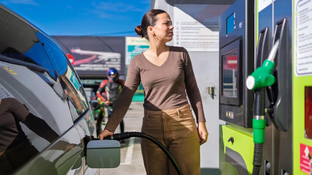 La inflación se desboca y escala en septiembre hasta el 4,9% por el encarecimiento de los carburantes