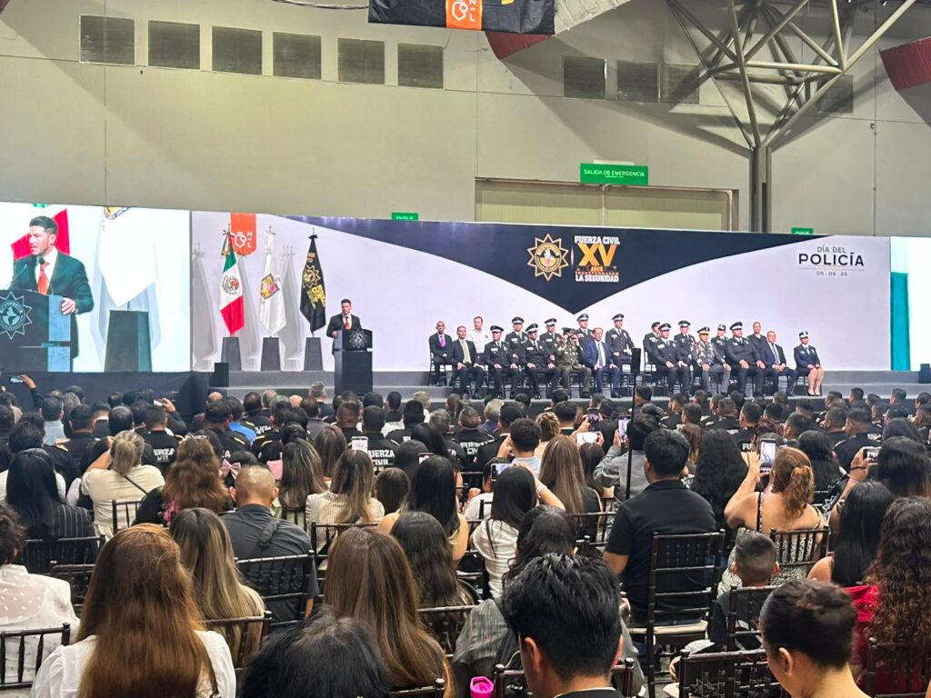 Estado reconoce a elementos de Fuerza Civil por Día del Policía