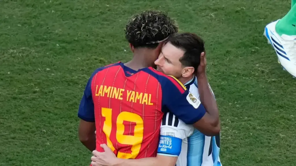 Lamine desvela qué le dijo a Messi tras ganar el Mundial