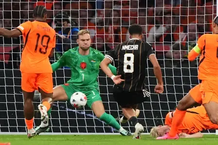 6ab5860bd61d6 Así marcó Felix Nmecha el gol de Alemania (AP Photo/Martin Meissner)