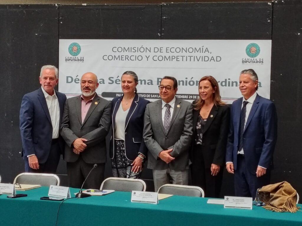 Advierte Manque riesgo de censura; Morena amenaza con multas a proveedores de internet