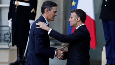 Macron traslada a Sánchez su "solidaridad" y Bruselas se muestra "dispuesta a actuar" tras la amenaza de Trump