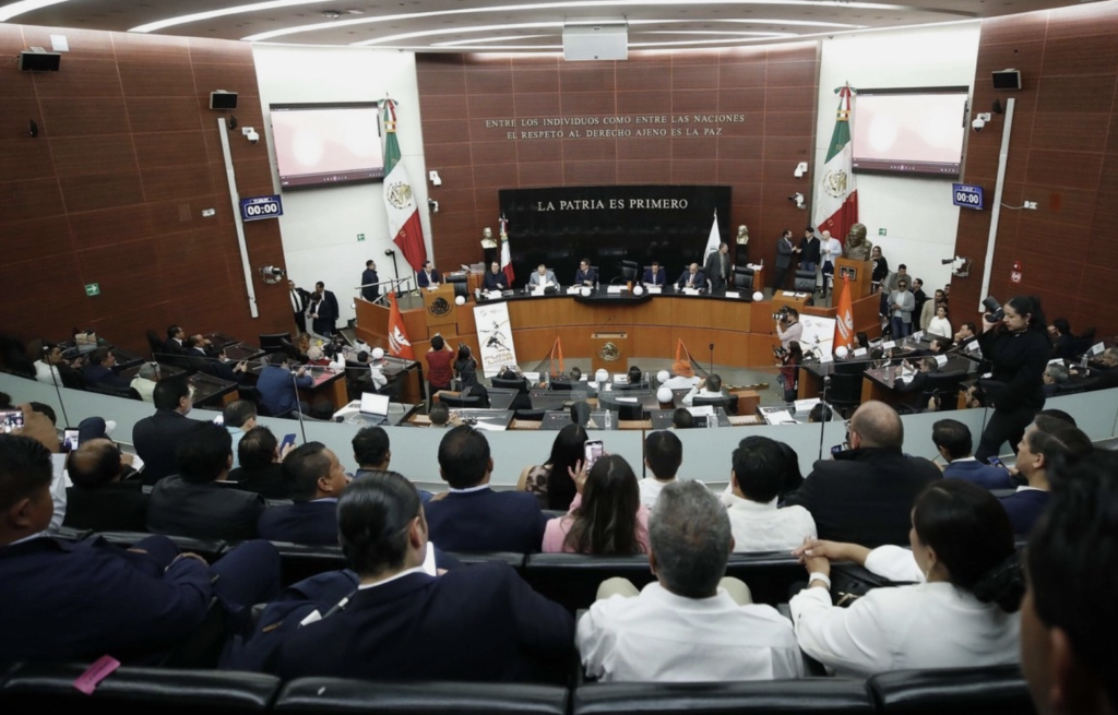 Senado alista iniciativa para reglamentar ascenso y descenso en el futbol mexicano