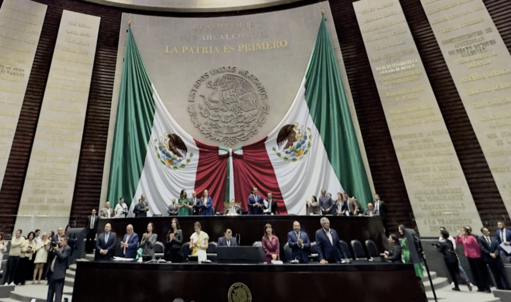 Morena propone regular cabildeo y multar con casi 600 mil pesos a quien dé dádivas a legisladores