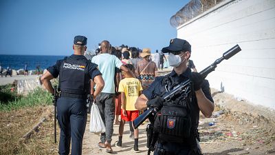 ceuta-melilla-gobierno-refuerza-frontera-nueva-entrada-masiva_17236132 El Gobierno refuerza la frontera en Ceuta y Melilla ante los llamamientos para una nueva entrada masiva