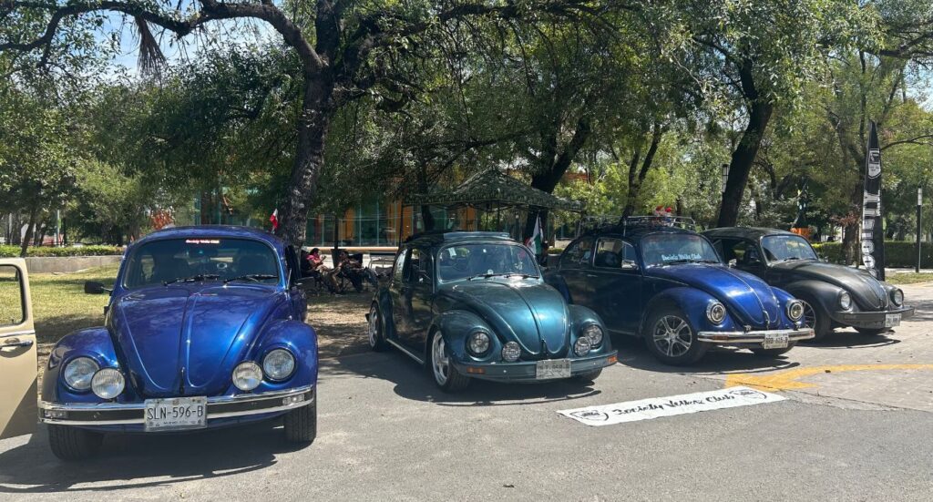 Reúne Expo Autos de Colección a decenas de familias