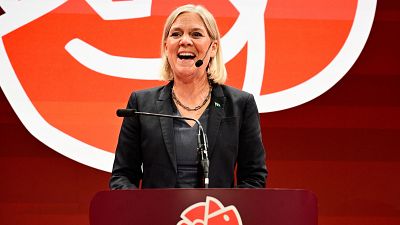 El bloque opositor de centroizquierda gana con una mínima ventaja, a la espera del voto exterior