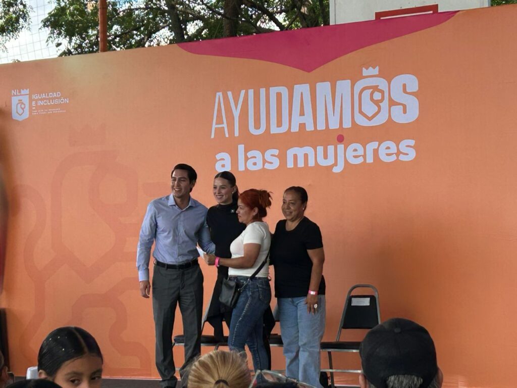 Entrega gobierno estatal apoyos para movilidad