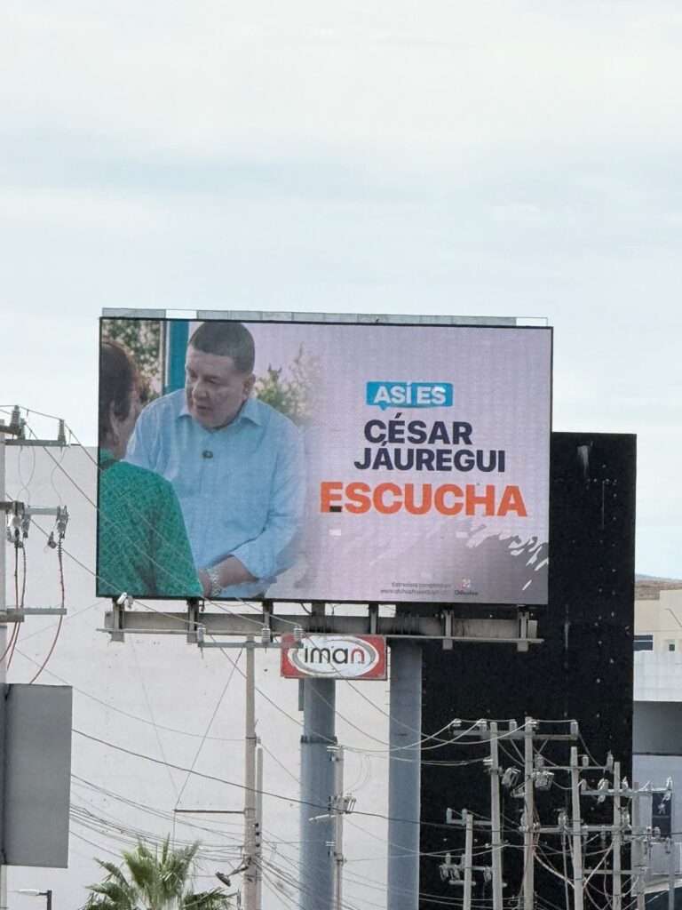 César Jáuregui estrena espectaculares y pantallas con cinco mensajes sobre su forma de trabajar