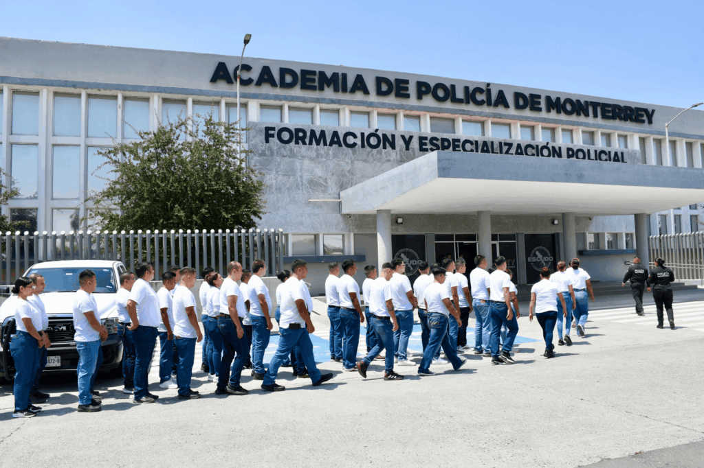 Inician formación 41 nuevos cadetes en Policía de Monterrey