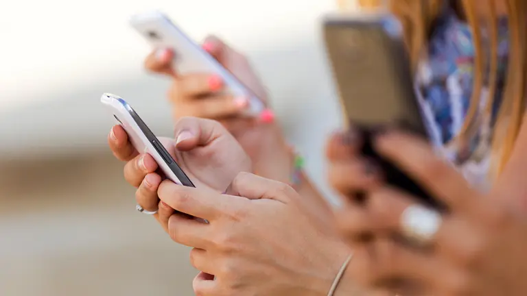 Detectan la venta en redes sociales de 12.9 millones de registros con datos personales de varios call centers