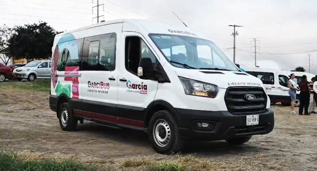 Estrenan en Mitras Poniente circuito de transporte gratuito