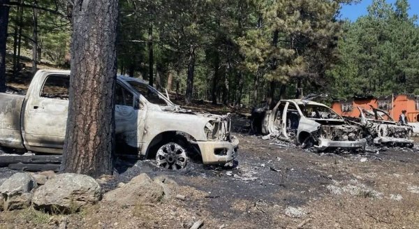 middle-whatsapp-image-20260929-at-103612-749350186 Investigan incendio de dos casas y nueve vehículos en Madera