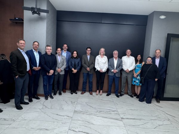 Recibe consejo de Fundación FICOSEC a Cónsul General de Estados Unidos en Ciudad Juárez