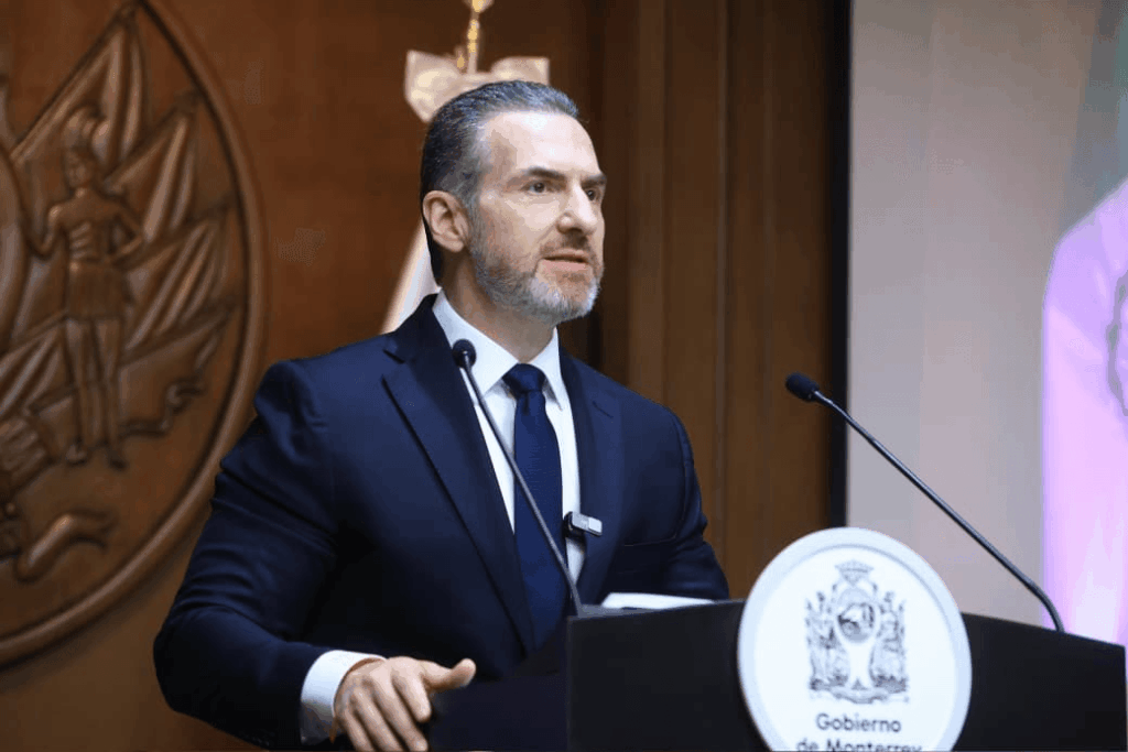 Destaca Adrián obras, movilidad y seguridad en su segundo informe