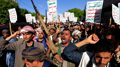 rebeldes-yemenies-atacan-varios-objetivos-arabia-saudi_2317640 Rebeldes yemeníes atacan una instalación petrolera y otros objetivos de Arabia Saudí