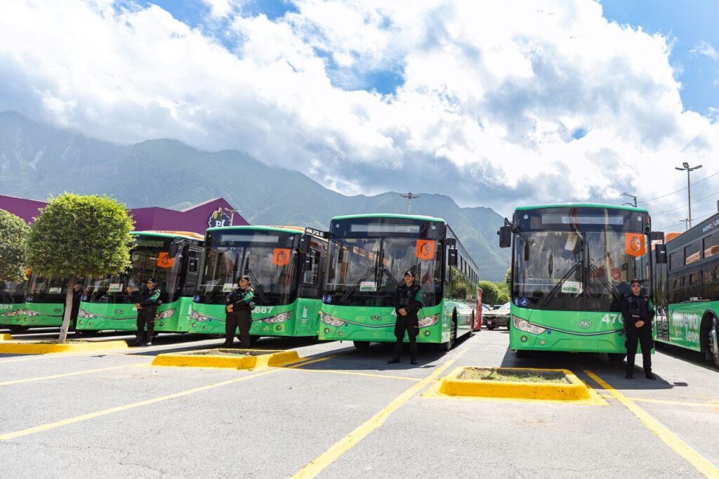 Avanza modernización del transporte con 4 mil nuevos camiones
