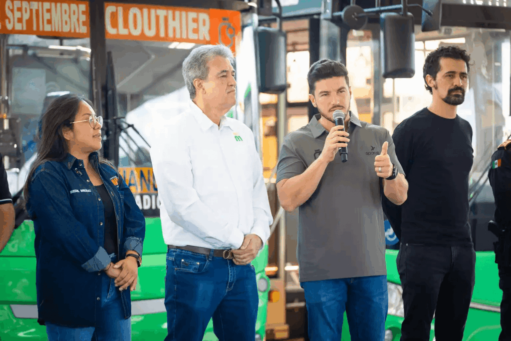 Refuerza Samuel con 30 nuevos camiones a la Cuenca Poniente