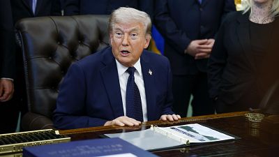 La prensa de Estados Unidos ríe las gracias al presidente que la insulta y censura