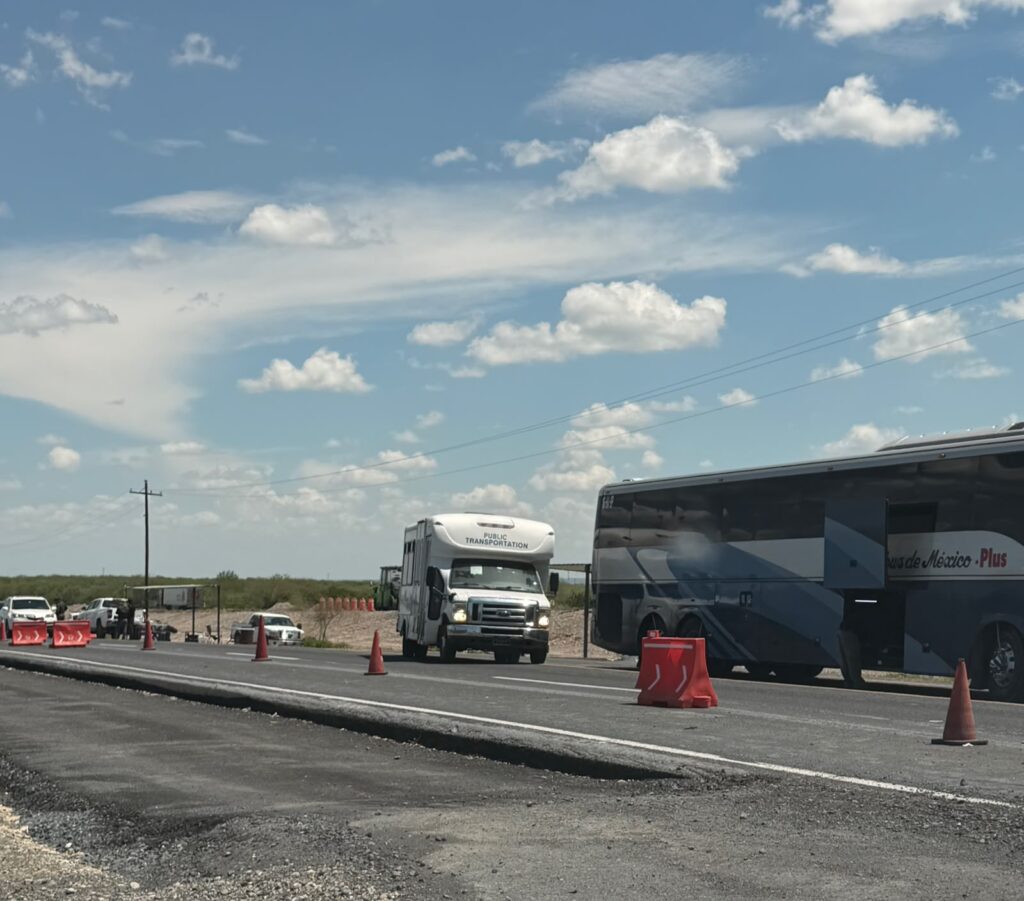 Detienen a hombre con posible droga en la Monterrey-Reynosa