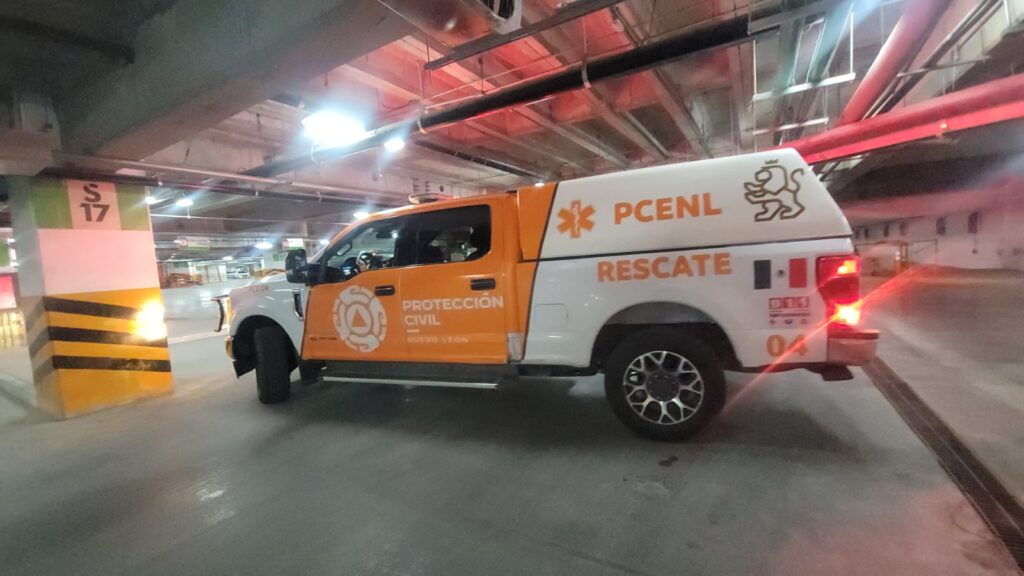 Trabajadores caen de un andamio mientras laboraban en San Pedro