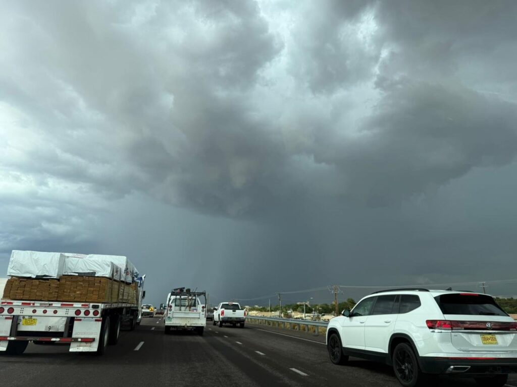 Prevén fuertes lluvias para próximas horas, hasta 75mm de acumulado