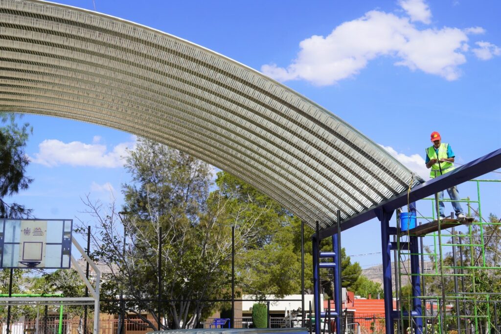 Avance del 70% el domo en el parque “Plaza Satélite”