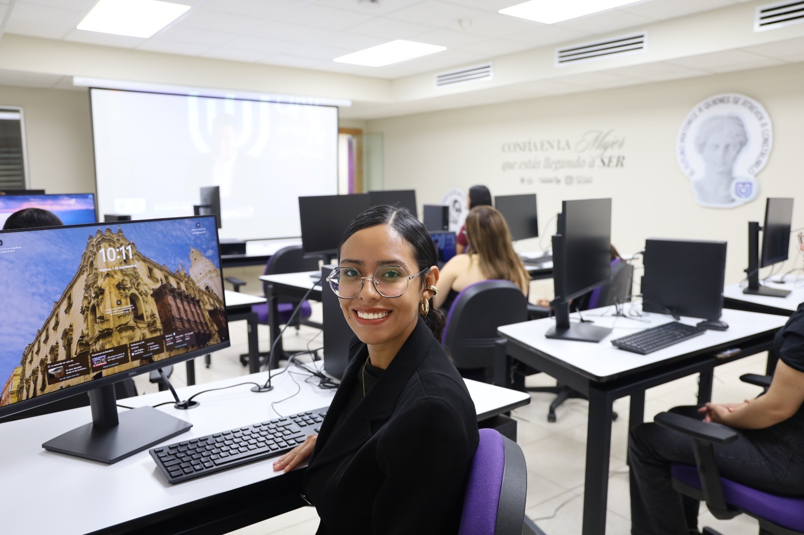 Más de 100 mujeres estudian una licenciatura gracias al IMM