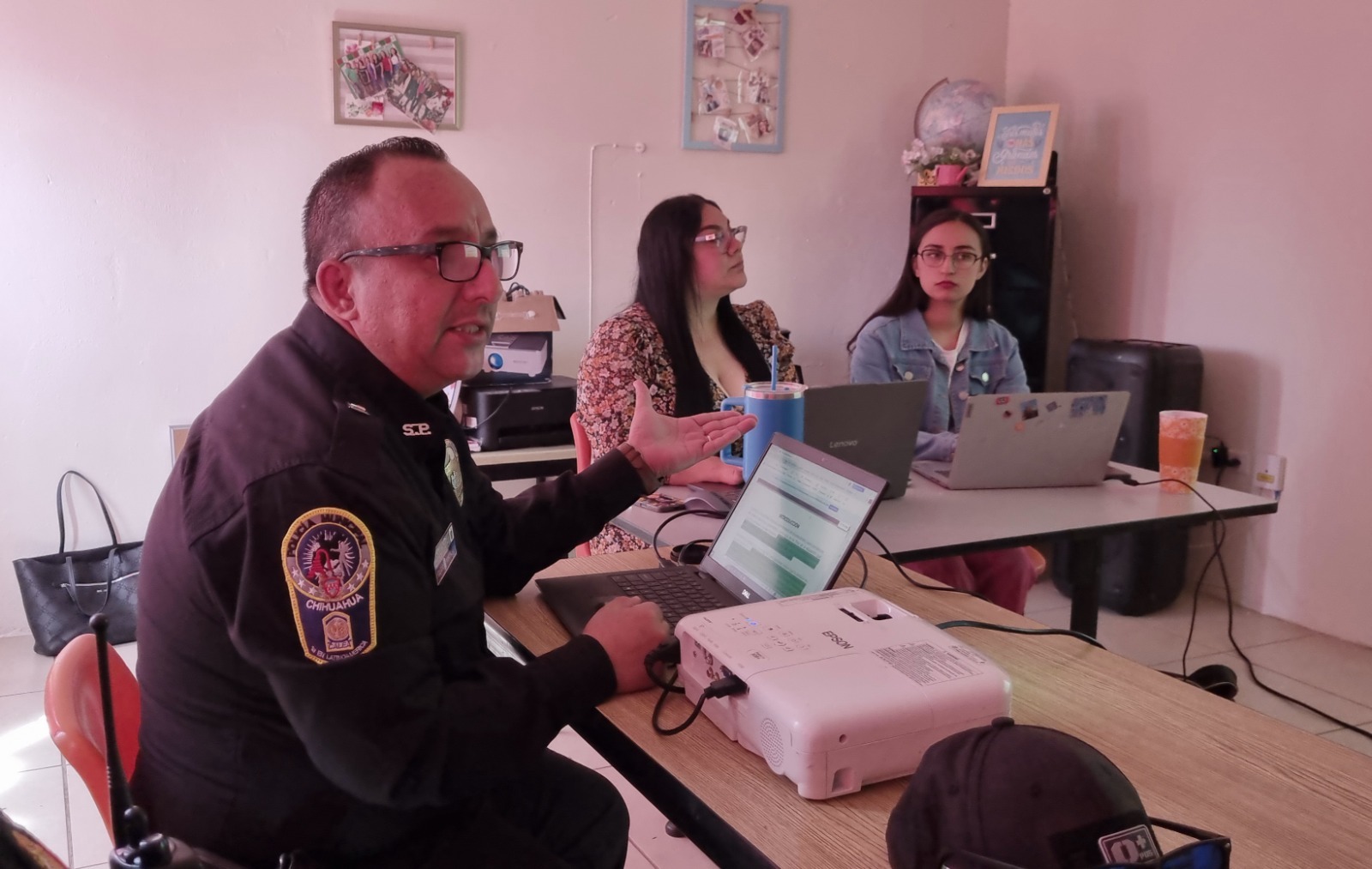 Fortalece Policía Municipal prevención en escuelas con charlas preventivas a docentes