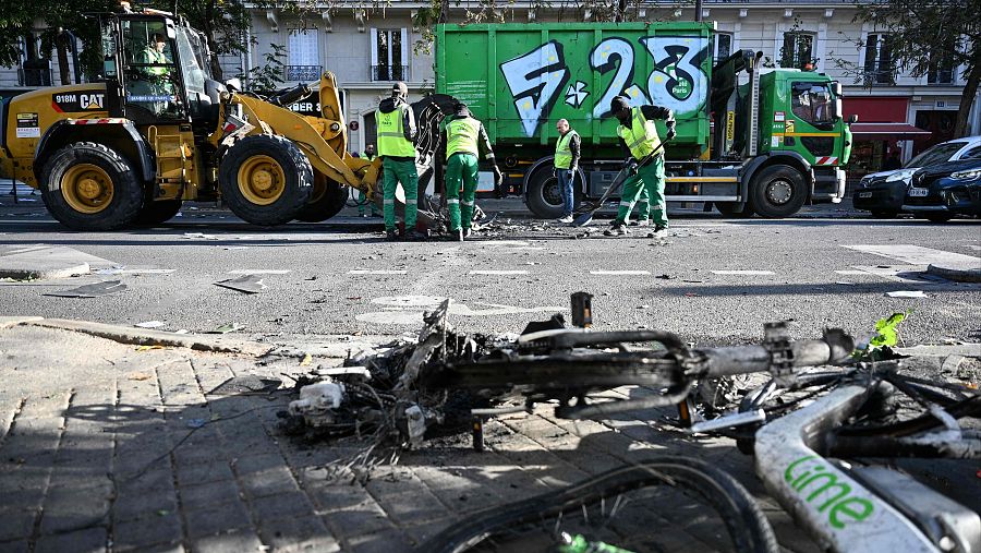 17271814 Trabajadores de limpieza en París