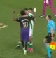 Momento del cabezazo de Facundo Bernal a Lamine Yamal