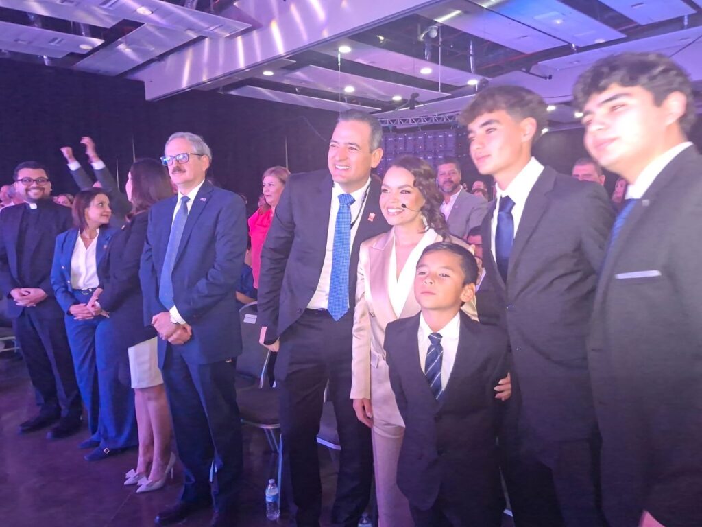 Donde hubo necesidad, hubo un abrazo: Karina Olivas rinde su 5to Informe al frente del DIF