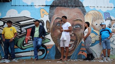 Los brasileños votan en las presidenciales con la vista puesta en una previsible segunda vuelta entre Lula y Flávio Bolsonaro