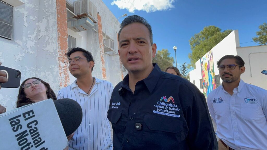Arremete alcalde contra Morena por reforma de doble nacionalidad