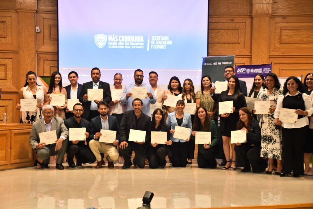 Concluye personal de universidades tecnológicas diplomado de la Universidad Católica de Costa Rica
