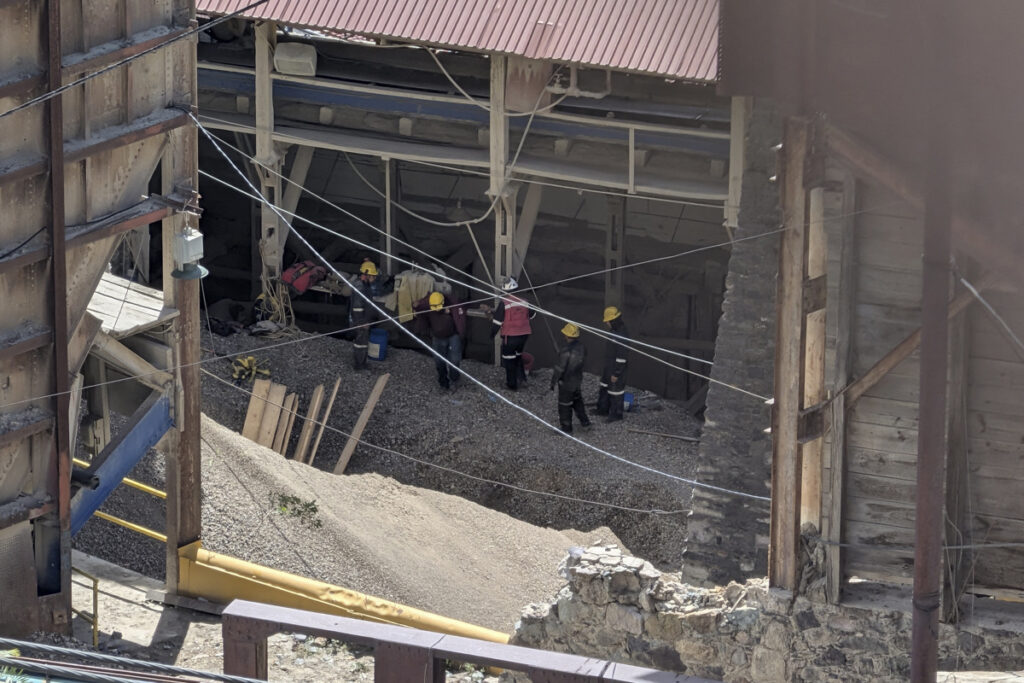 investigan-la-muerte-de-dos-trabajadores-en-una-mina-de-hidalgo-1024x683-1 Investigan la muerte de dos trabajadores en una mina de Hidalgo - investigan-la-muerte-de-dos-trabajadores-en-una-mina-de-hidalgo-1024x683