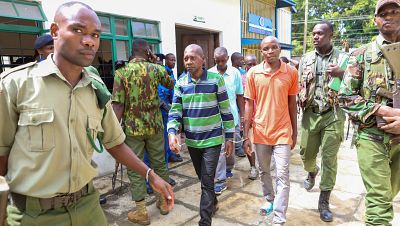 lider-secta-kenia-obligaba-ayuno-hasta-muerte-detenido-terrorismo_15922450 Acusan de terrorismo al líder de la secta keniana que obligaba a sus miembros a ayunar hasta la muerte
